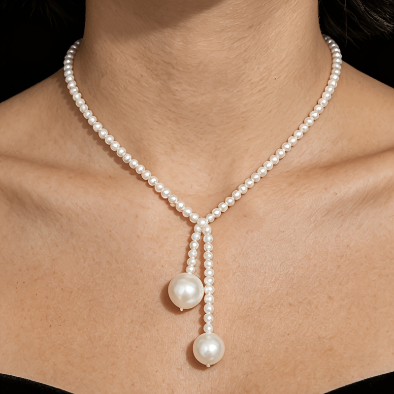 Women's Minimalist Freshwater Necklace with Unique Clasp